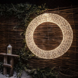 The Christmas Centre 15000 Warm White LED Micro Lights Pre-Lit Gold Light-Up Wreath 116cm - Size: 116 x 116 x 22cm - Wilko - thumbnail 7