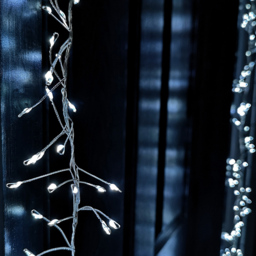 Samuel Alexander 880 Cool White LED Christmas Door Lights - Size: 5 x 550 x 5cm - Wilko - thumbnail 3