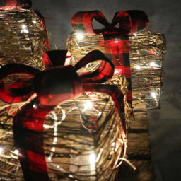 Shatchi Set of 3 Warm White LED Tartan Bow Rattan Parcels - Size: 35 x 21 x 20cm - Brown - Wilko - thumbnail 4