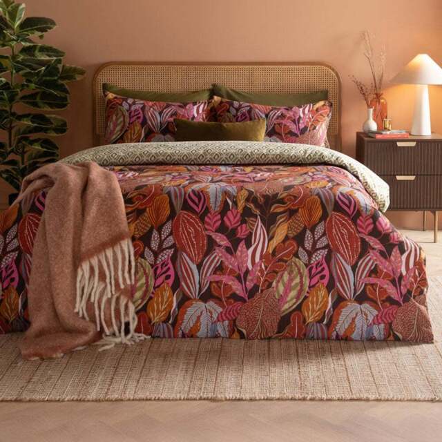 Furn Single Utopia Printed Reversible Duvet Set - Orange - Wilko - image 1