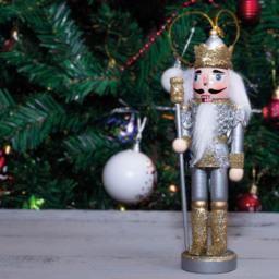 St Helens Gold Hat Multicolour Christmas Nutcracker - Size: 3 x 4 x 15cm - Wilko - thumbnail 5