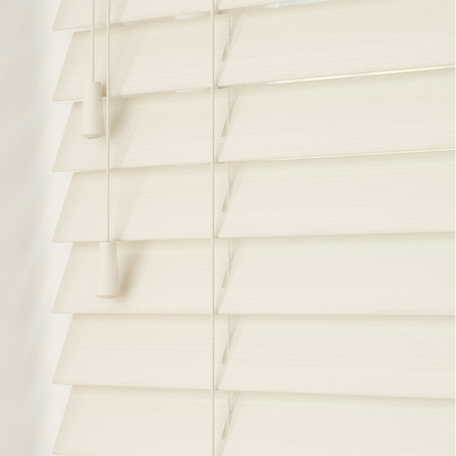 New Edge Blinds Grained Venetian Blinds Misty White 100cm - Size: W 100cm x D 130cm - Wilko - image 1