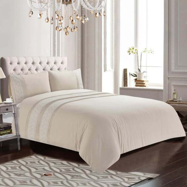 Serene Charlotte King Size Floral Duvet Cover Set - Brown - Wilko - image 1