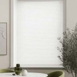 New Edge Blinds PVC Venetian Blind White 120cm - Size: W 120 x D 152cm - Wilko