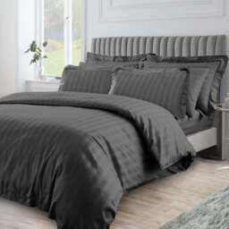 Velosso Hilton King Size Black Stripe Duvet Set - Wilko