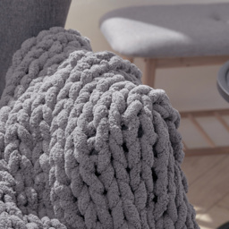 Living and Home Grey Hand Woven Chenille Blanket for Couch and Bed 60cm - Wilko - thumbnail 6