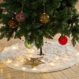 Christmas Tree Skirt - Size: 0.2 x 90 x 90cm - White - Living and Home - Wilko - thumbnail 3