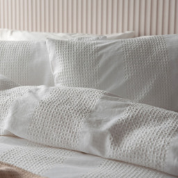Serene Waffle Stripe Super King Size White Duvet Set - Wilko - thumbnail 3