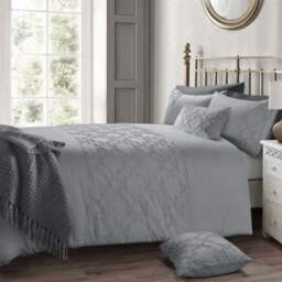 Intimates Kiera Double Grey Tufted Duvet Set - Wilko - thumbnail 1