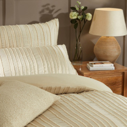 Duvet Day Harrison Single Cream Stripe Printed Duvet Set - Wilko - thumbnail 3