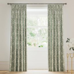 V&A Daffodil Dream Green Lined Curtains 168 x 137cm - Size: 138 x 168 x 2cm - Wilko