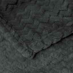 Velosso Charcoal Moda Plush Throw 127 x 152cm - Size: 127 x 152 x 1cm - Wilko - thumbnail 4