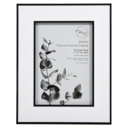 The Port. Co Gallery Alston Monochrome Photo Frame 7 x 5 inch - Multi - Wilko - thumbnail 1