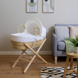 Clair De Lune White Dimple Palm Moses Basket with Folding Stand - Size: 68 x 28 x 74cm - Wilko - thumbnail 3