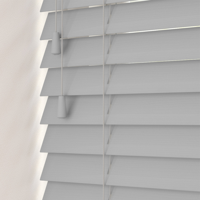 New Edge Blinds Grained Venetian Blinds Dove Grey 140cm - Size: W 140cm x D 130cm - Wilko - image 1