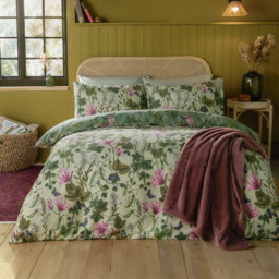 Furn Double Mystic Berry Floral Reversible Duvet Set - Green - Wilko