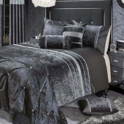 Intimates Rienzo Single Charcoal Diamante Duvet Set - Grey - Wilko