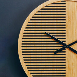 Premier Housewares Vitus Wooden Large Round Wall Clock 60cm - Size: 60 x 5 x 60cm - Brown - Wilko - thumbnail 6