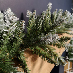 Samuel Alexander Green Snowy Christmas Garland 270cm - Size: 27cm - Wilko - thumbnail 5