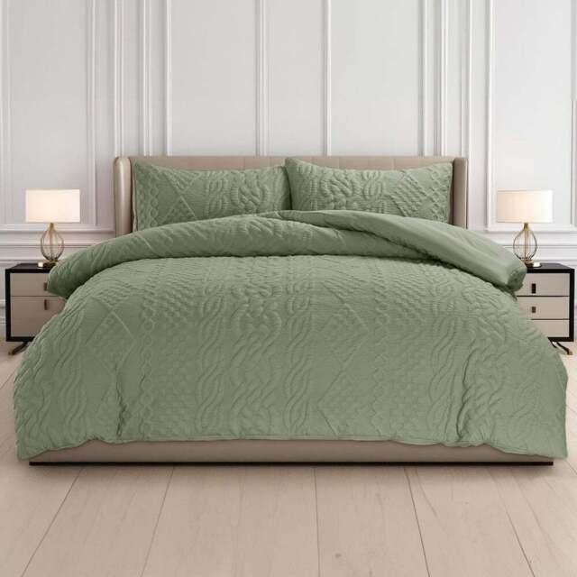 Velosso King Size Fern Green Quilted Knit Duvet Set - Wilko - image 1
