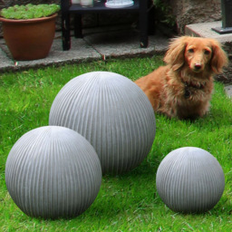 wilko Vertical Ribbed Light Grey Outdoor Decorative Ball 37.5cm - thumbnail 5