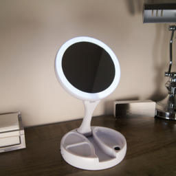 Lifemax Foldaway Vanity Mirror - Size: 16 x 16 x 5.2cm - White - Wilko - thumbnail 3