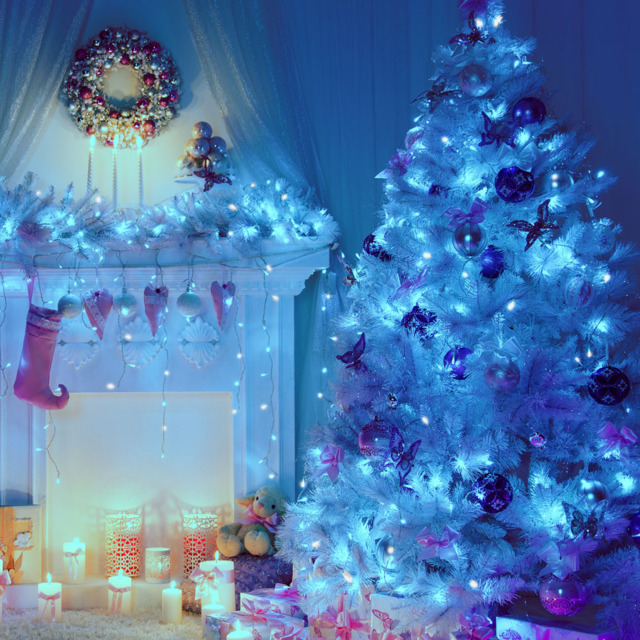 The Christmas Workshop 100 Blue and White LED String Light - Wilko - image 1