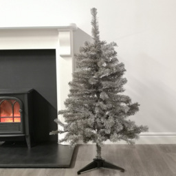 Samuel Alexander Colorado Grey Spruce Christmas Tree with Wrapped Branches 4ft - Wilko - thumbnail 3