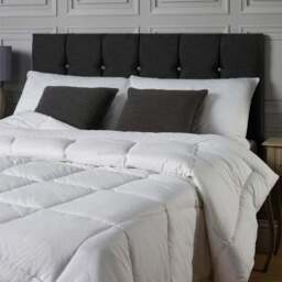 Downland Single Luxury Feels Like Down Duvet 10.5 Tog - White - Wilko - thumbnail 3
