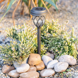 ValueLight Set of 6 Diamond Black Outdoor Solar Spike Light - Size: 42.5 x 9.8 x 9.8cm - ValueLights - Wilko - thumbnail 3