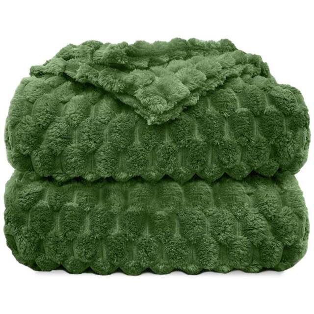 Velosso Olive Chunky Popcorn Throw 200 x 240cm - Size: 240 x 200 x 1cm - Wilko - image 1