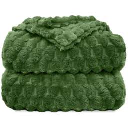 Velosso Olive Chunky Popcorn Throw 200 x 240cm - Size: 240 x 200 x 1cm - Wilko
