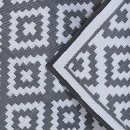Charles Bentley Diamond Pattern Lightweight Waterproof Indoor/Patio Medium Rug - Size: 120 x 170cm - Black - Wilko - thumbnail 5