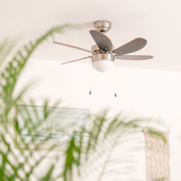 ValueLights Typhoon Brushed Chrome and Wood Effect Ceiling Fan with Light 30 inch - Size: 37 x 76 x 76cm - Silver - Wilko - thumbnail 3