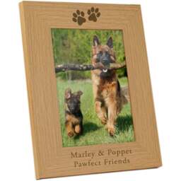 Personalised Memento Paw Prints Oak Finish Photo Frame 5 x 7 inch - Size: 2 x 2.5 x 0.2cm - Brown - Wilko