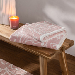 furn. Everybody Turkish Cotton Jacquard Blush Hand Towel - Size: 50 x 85cm - Pink - Wilko - thumbnail 3