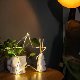 Samuel Alexander Warm White LED Light up Dewdrop Christmas 2D Star 30cm - Size: 30 x 2 x 2cm - Silver - Wilko - thumbnail 6