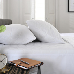 The Lyndon Company Cotton Quilted Pillow Protector 2 Pack - Size: 70 x 40 x 6cm - White - Wilko - thumbnail 3