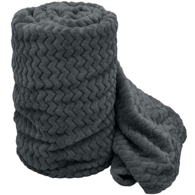 Velosso Charcoal Moda Plush Throw 150 x 200cm - Size: 150 x 200 x 1cm - Wilko - image 1