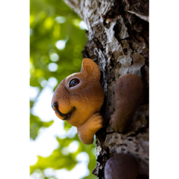 Marco Paul Squirrel Tree Hugger Garden Ornament - Size: 30 x 20 x 10cm - Brown - Wilko - thumbnail 4