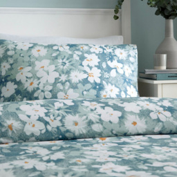 Serene Hazy Bloom Double Blue and White Duvet Set - Green - Wilko - thumbnail 4