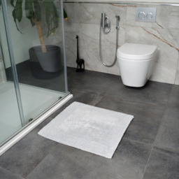 Allure Bath Fashions Elegance Dove Grey Reversible Square Bath Mat 55 x 55cm - Size: 53 x 55cm - Wilko - thumbnail 3