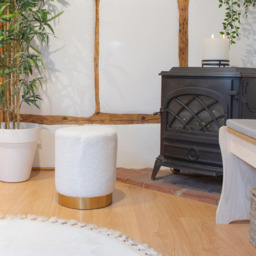 Harbour Housewares Cream Boucle Round Pouffe - Size: 36 x 29 x 29cm - Wilko - thumbnail 5