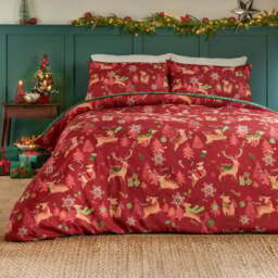 Duvet Day King Size Sleigh Team Soft Touch Reversible Duvet Set - Red - Wilko