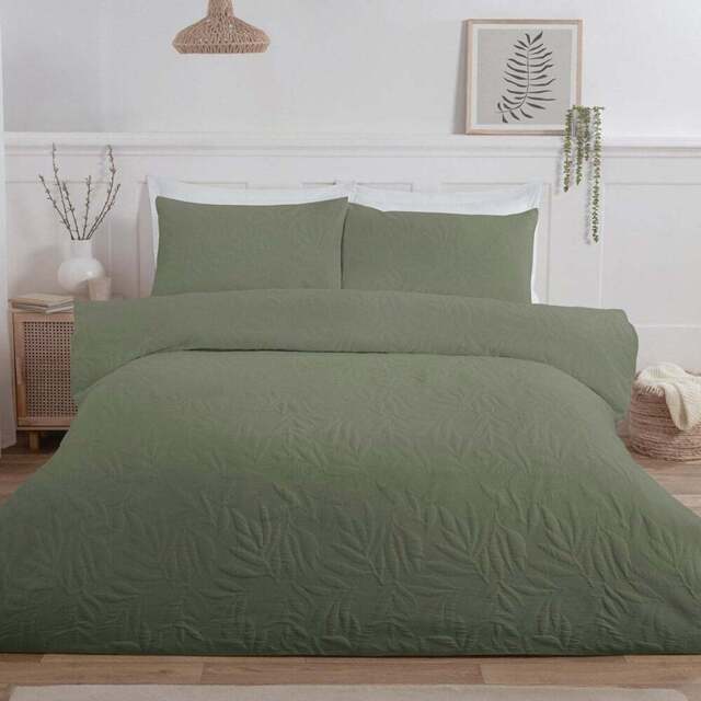 Avery Leaf Duvet Cover and Pillowcase Set - Olive Green/Superking - Size: Super King - Wilko - image 1