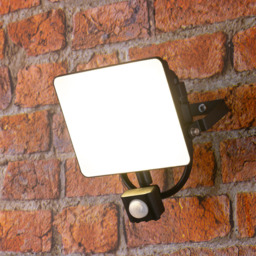TCP PIR Motion Sensor LED Floodlight 30W with Screwless Connector - Size: 185.30 x 19.2 x 8.9cm - Black - Wilko - thumbnail 3