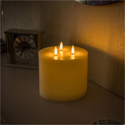 ValueLights 3 Wick Flickering Candle with Remote - Size: 15.1 x 14.7 x 14.7cm - White - Wilko - thumbnail 4