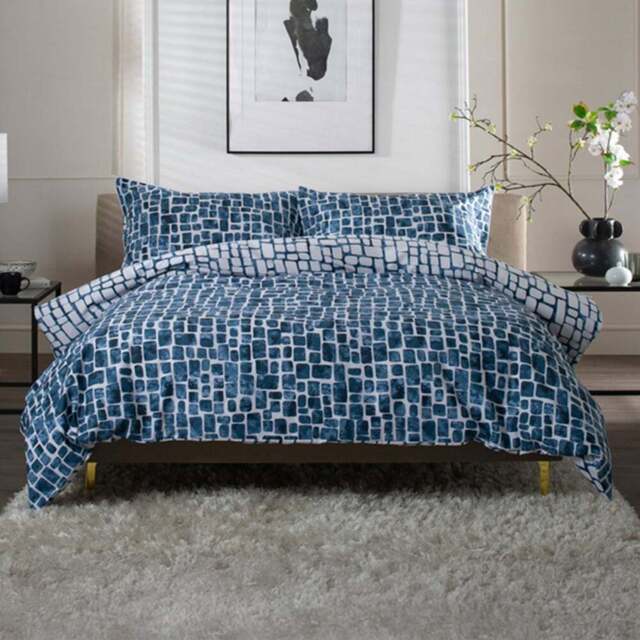 The Lyndon Company Tulle Double White and Navy Reversible Duvet Set - Wilko - image 1
