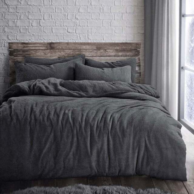 Velosso King Size Charcoal Teddy Fleece Duvet Set - Grey - Wilko - image 1