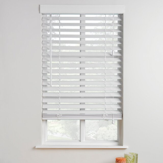 PVC Steel Venice Blind White 120cm - Wilko - image 1